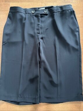NWOT Laura plus size black culottes